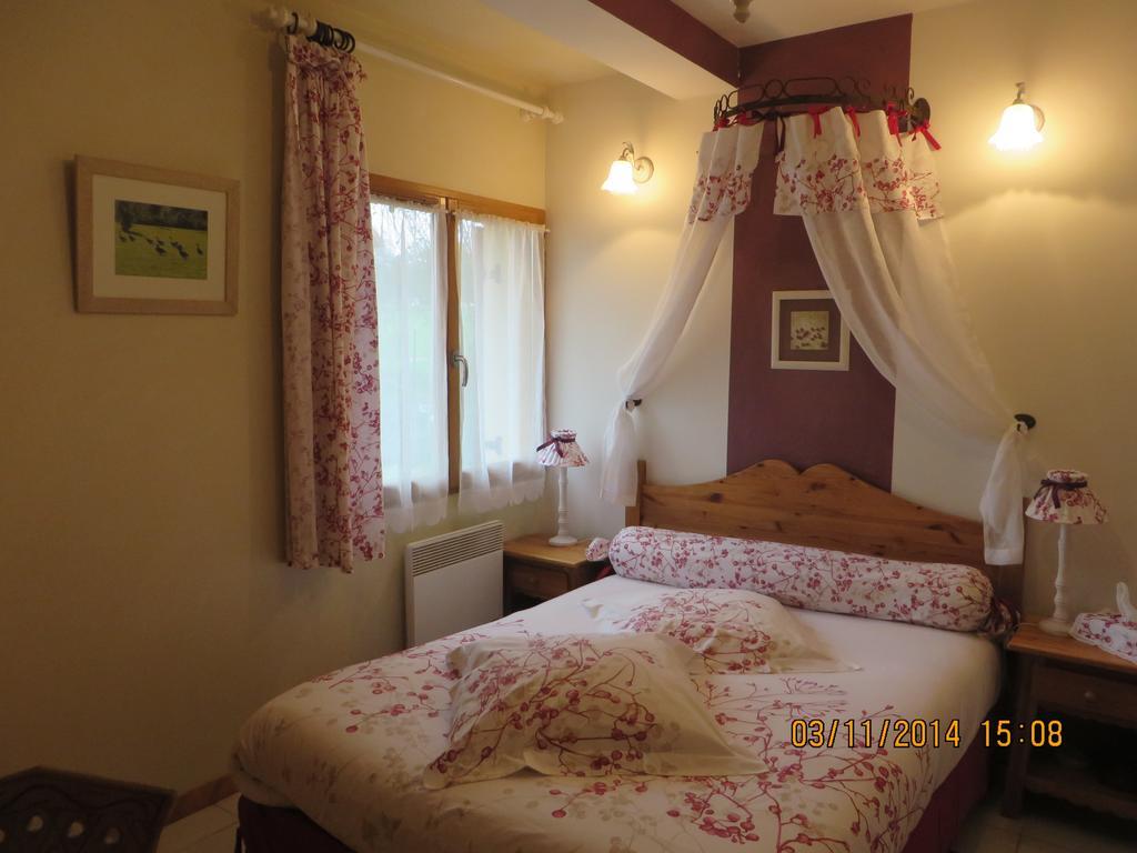 Chambres D'Hotes Au Temps Des Cerises Jumièges Rom bilde